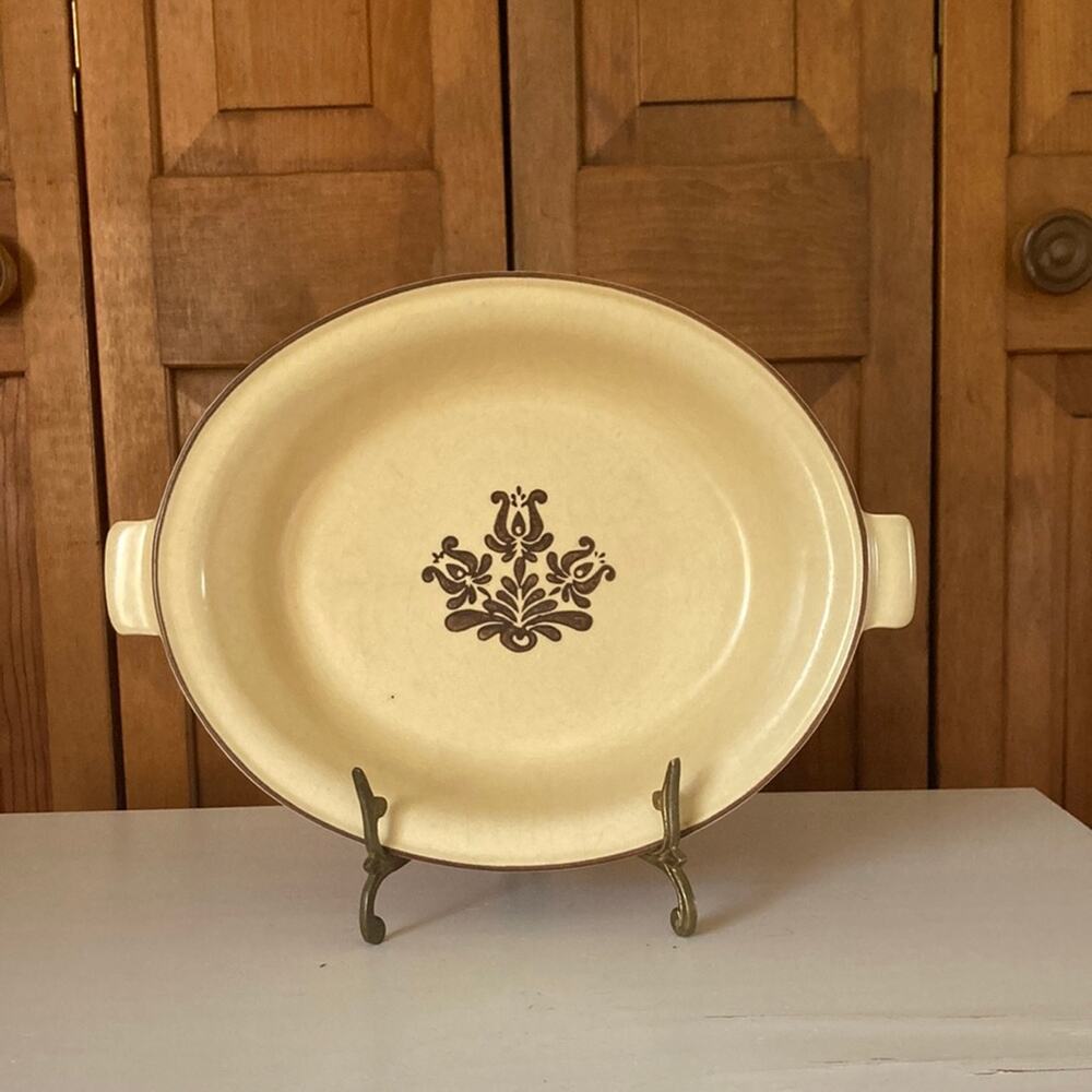 Vintage Pfaltzgraff โVillageโ Oval Vegetable Bowl